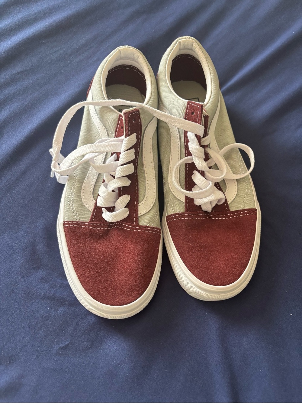 Vans Maroon & Grey Low Top Sneakers women’s 6.5 (Men’s 5)